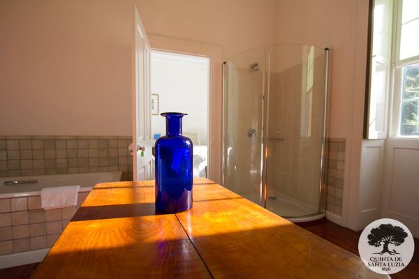 007_lavender_bathroom_shared_with_thyme_2